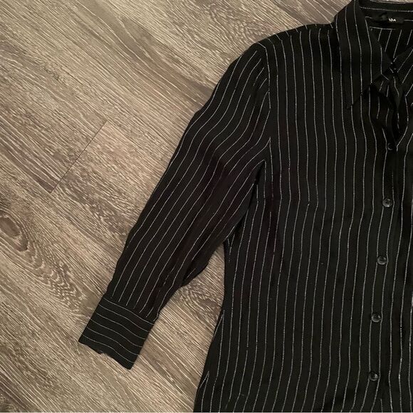 Escada glitter pinstripe button down - Picture 2 of 10